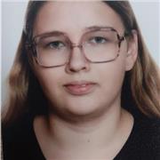 Profesora de primaria apta para todas las edades y niveles